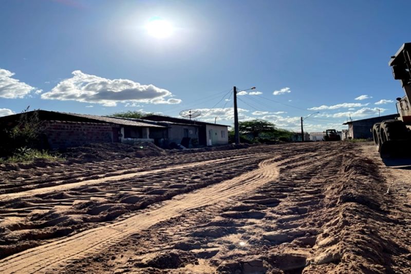 Prefeitura de Delmiro Gouveia inicia obras de pavimentação asfáltica do Ponto Chic