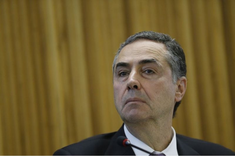 Ministro do STF suspende aplicação do piso nacional da enfermagem