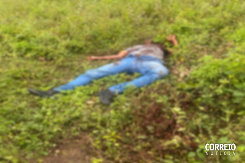 Suspeito de 3 homicídios é morto enquanto operava máquina consertando estradas em Inhapi