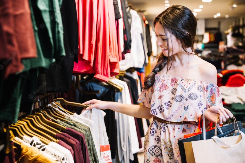 Como encontrar fornecedores de roupas para revenda?