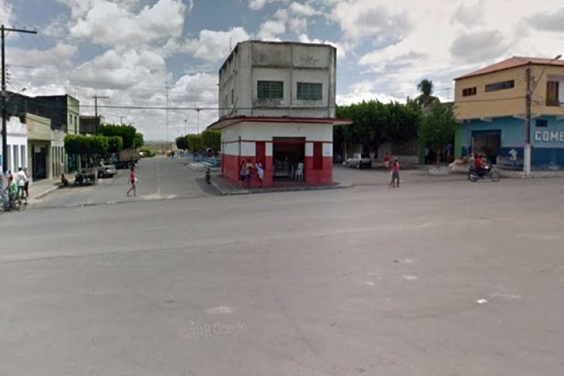 Prefeitura de Canapi firma contrato de locação de veículos e máquinas; saiba valor global