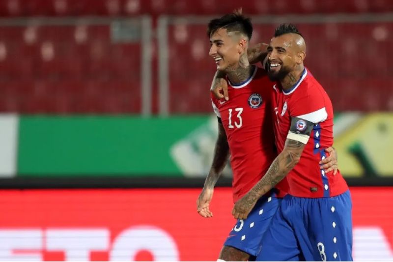 Vidal e Pulgar são convocados pelo Chile, e Fla chega a seis convocados