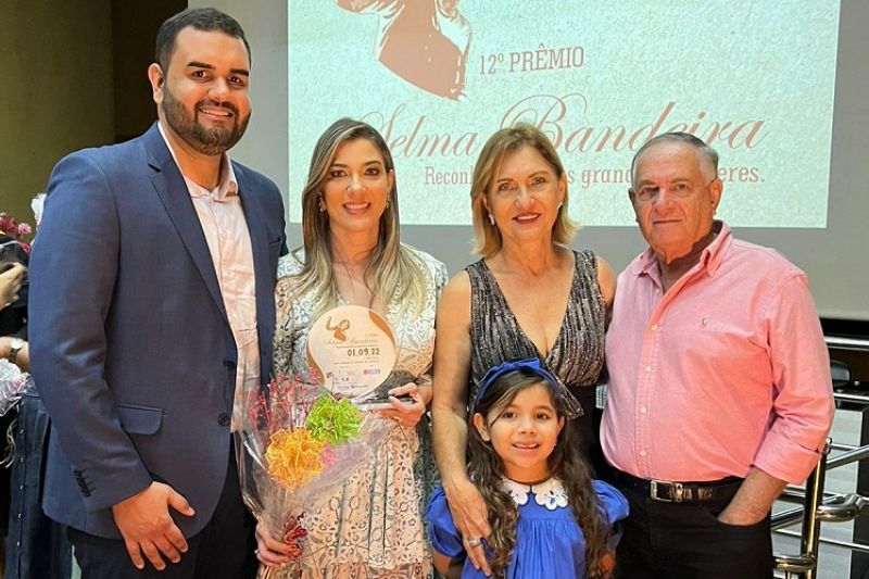 Leilane Freitas é agraciada com Prêmio Selma Bandeira