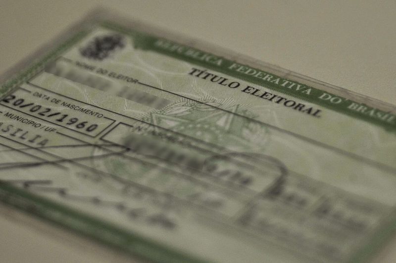 Termina prazo para tirar versão impressa do título eleitoral