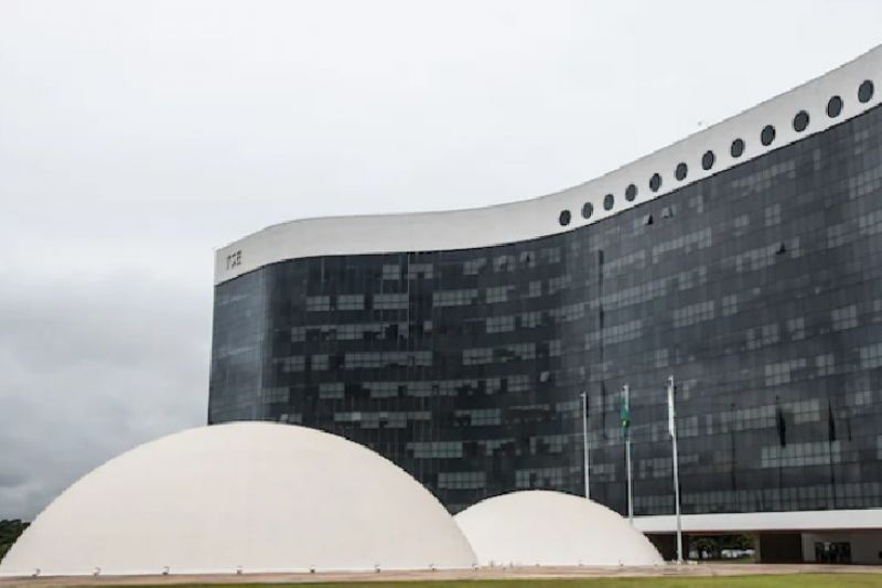 TSE investiga 59 mil irregularidades nas contas de candidatos