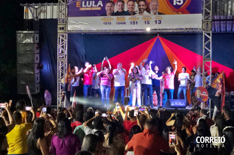 Ziane Costa reúne multidão em encontro com candidatos no município Delmiro Gouveia