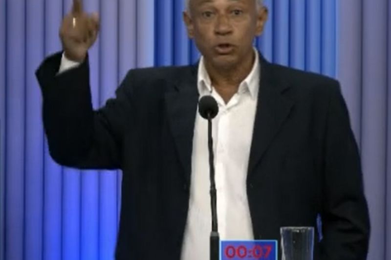 Candidato chama Fernando Collor de debochado e clima esquenta em debate da TV Gazeta