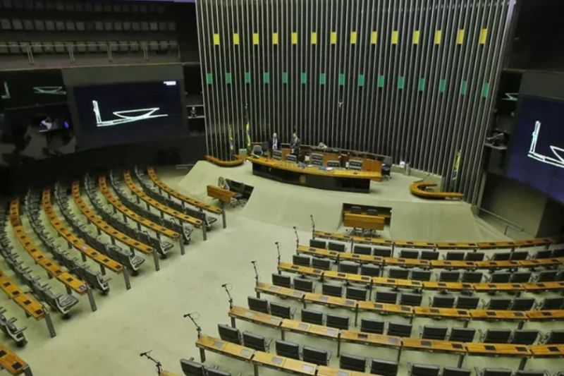 Só 1 em cada 20 deputados federais se elegeu com os próprios votos