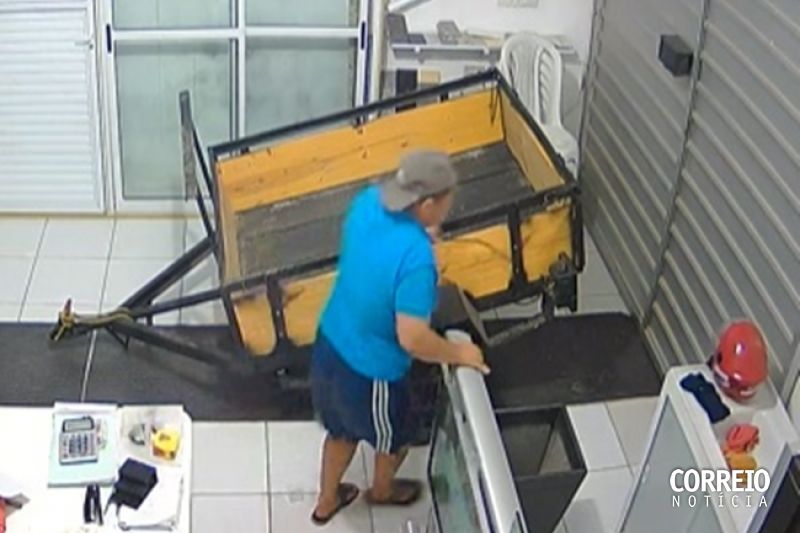 Polícia prende mulher acusada de vários furtos a estabelecimentos em Santana do Ipanema