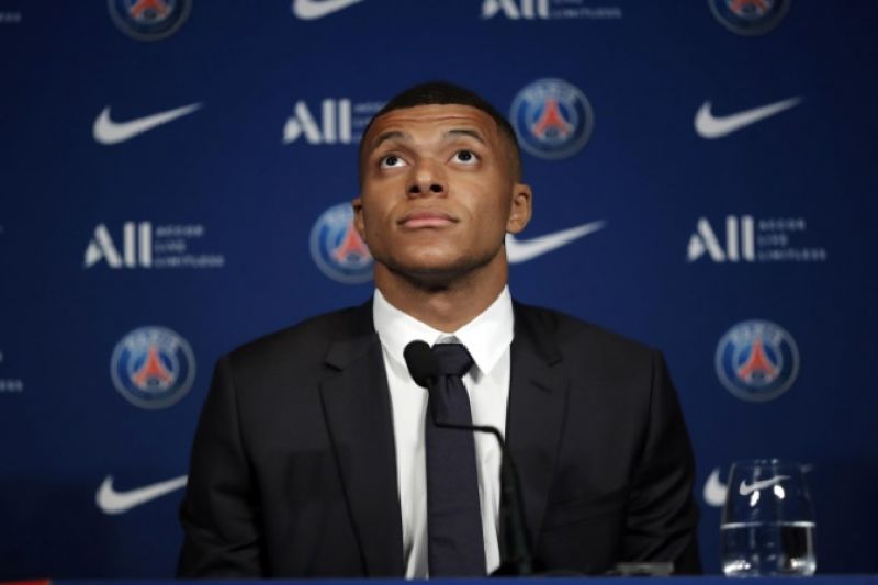 Sergio Ramos descarta saída de Mbappé do PSG