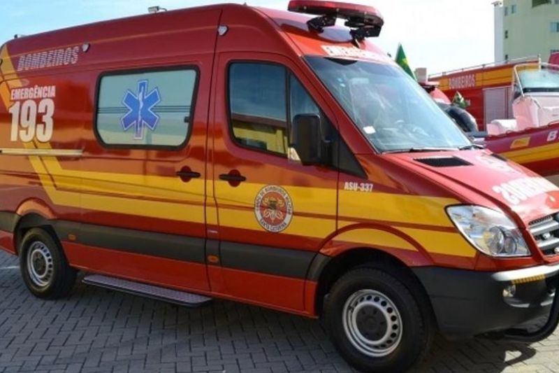 Acidente entre duas motos deixa homem com fratura exposta na perna em Delmiro Gouveia