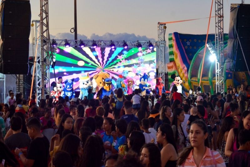 Quase 3 mil crianças participam de festa realizada pela prefeitura de Delmiro Gouveia