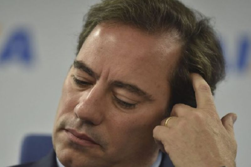 Caixa é condenada a indenizar funcionário que Pedro Guimarães obrigou a comer pimenta