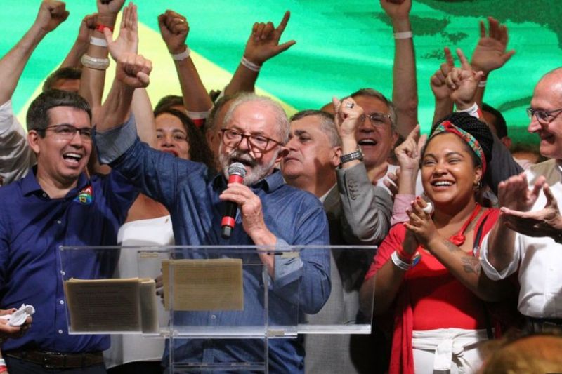 China, Rússia e países da América Latina felicitam Lula pela vitória