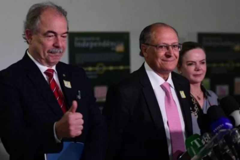 Salário mínimo e auxílio: veja desafios da transição, que começa nesta 2ª