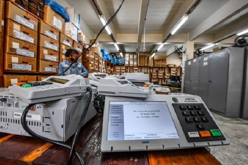 Relatório das Forças Armadas sobre urnas eletrônicas será entregue ao TSE nesta quarta