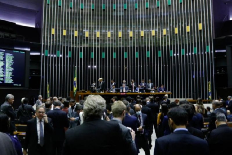 Câmara aprova projeto que torna hediondos crimes sexuais contra crianças