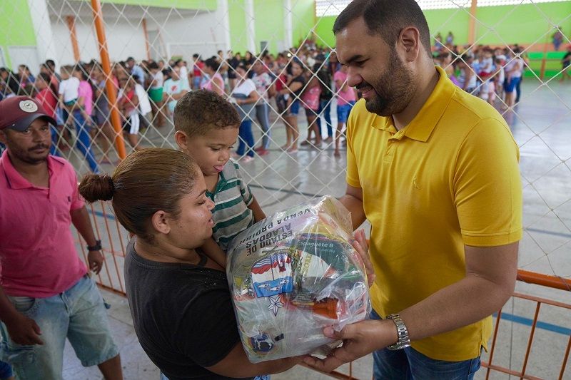 No Pacto contra a Fome, Piranhas entrega mil cestas básicas para famílias carentes
