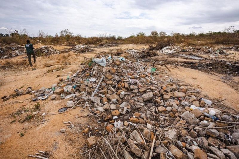 FPI embarga área usada como depósito irregular de resíduos sólidos em Canapi