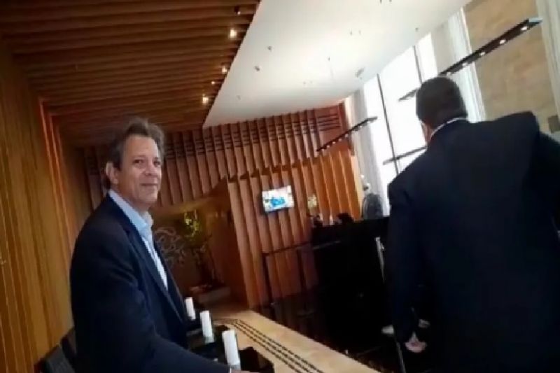 Cotados para Fazenda e Defesa, Haddad e José Múcio participam de reuniões com Lula