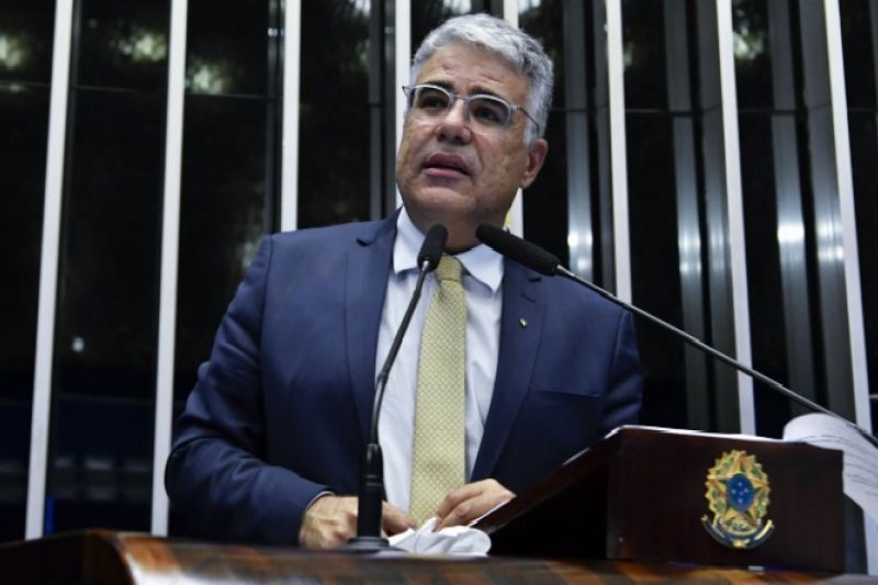 Girão lança candidatura à presidência do Senado