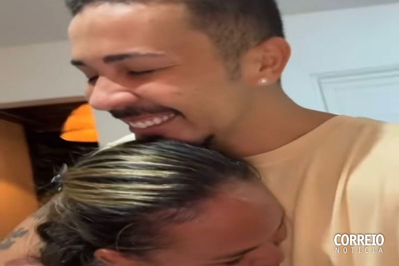 Carlinhos Maia conhece jovem delmirense no litoral alagoano e a presenteia com uma casa