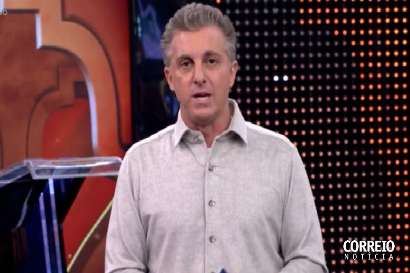Luciano Huck pede desculpa ao vivo após polêmica no Domingão: erro grave