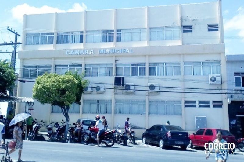 Câmara de Vereadores de Delmiro quer contratar empresa para construção de elevador