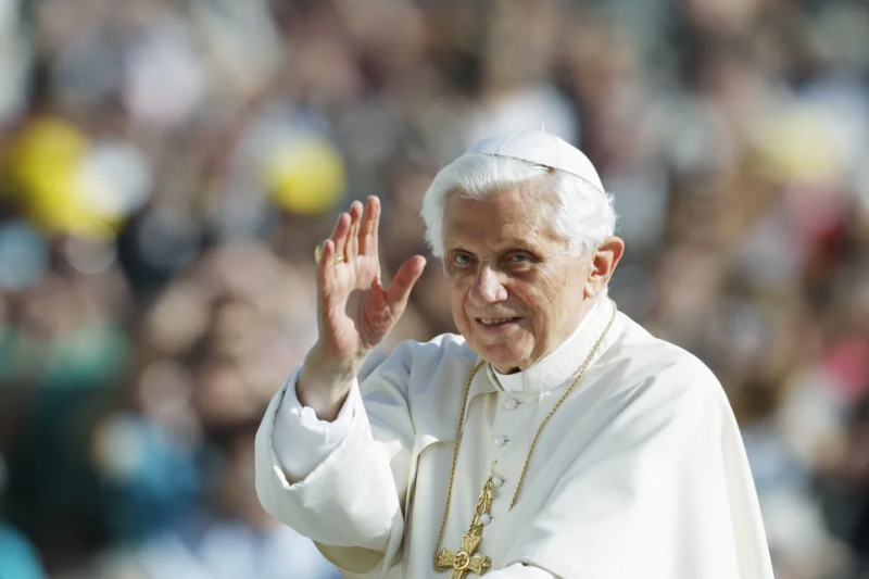Papa emérito Bento XVI morre aos 95 anos