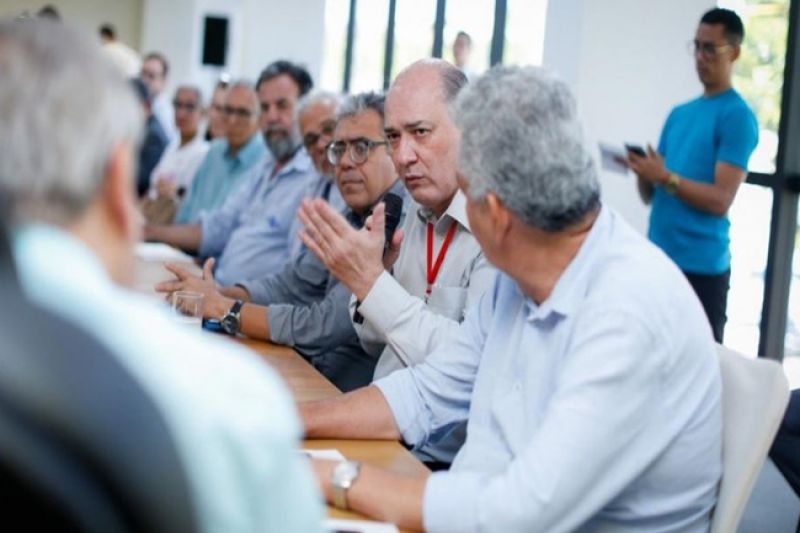 Ufal discute criação de programa voltado à produção da própolis vermelha