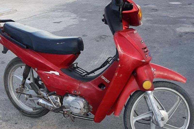 Polícia recupera motocicleta furtada e homem é preso por receptação em Delmiro Gouveia