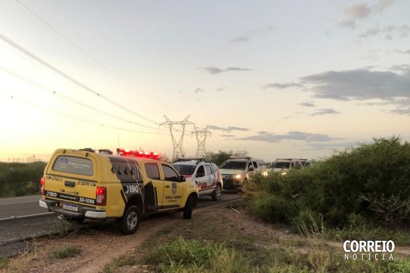 Polícia coloca ladrões para correr e recupera motos e celulares roubados em Pariconha