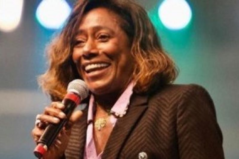 Senado faz um minuto de silêncio pela morte de Glória Maria