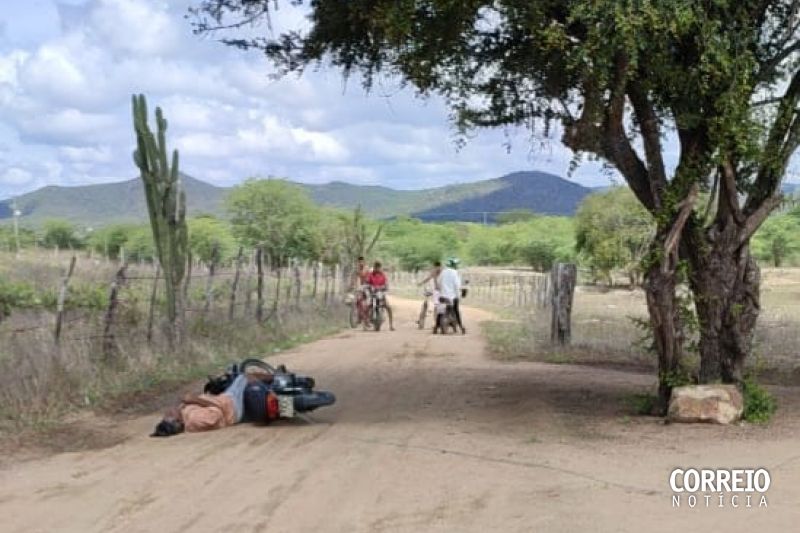 Motociclista morre eletrocutado após passar por fio de alta tensão em Canapi