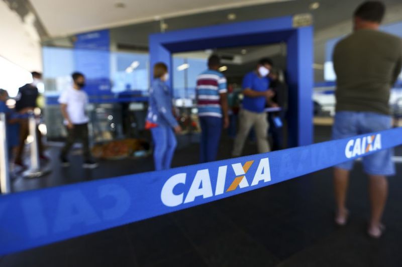 Caixa começa a pagar hoje abono salarial de 2021