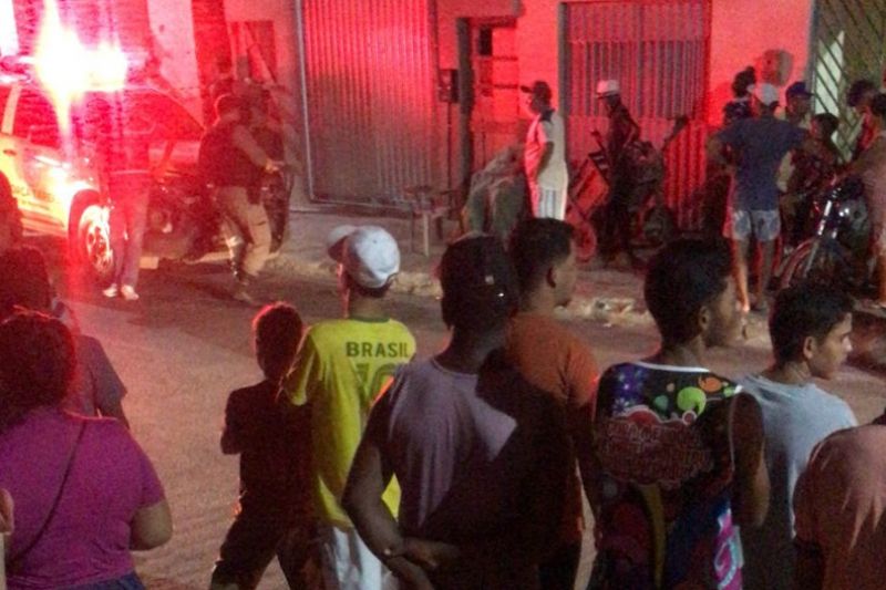 Mulher é assassinada com vários tiros enquanto estava sentada em frente de casa em Batalha