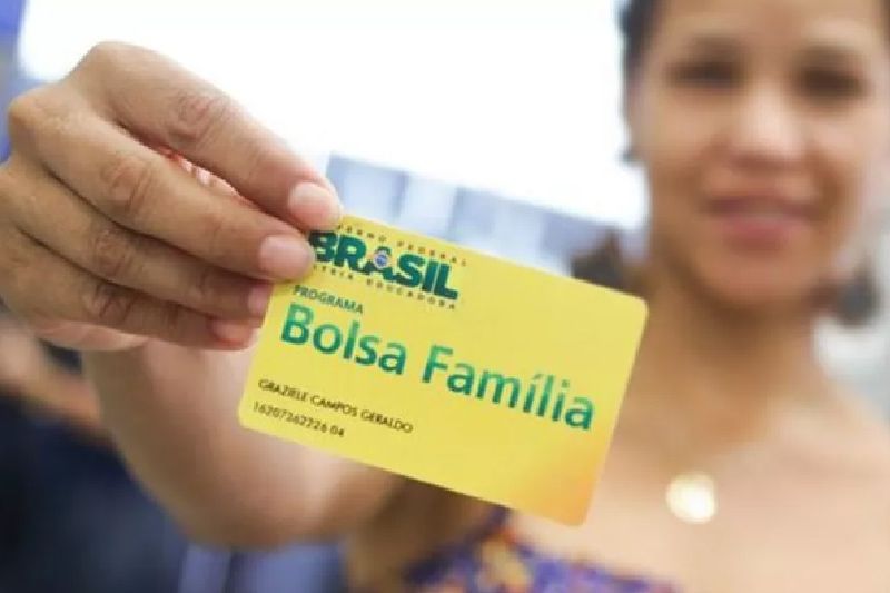 Bolsa Família: governo estuda valor extra para famílias mais numerosas