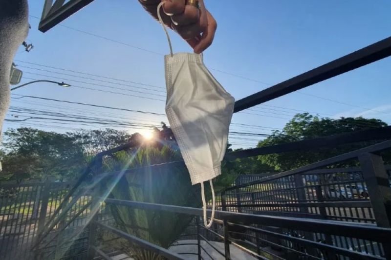 Máscaras deixam de ser obrigatórias em aviões e aeroportos, decide Anvisa