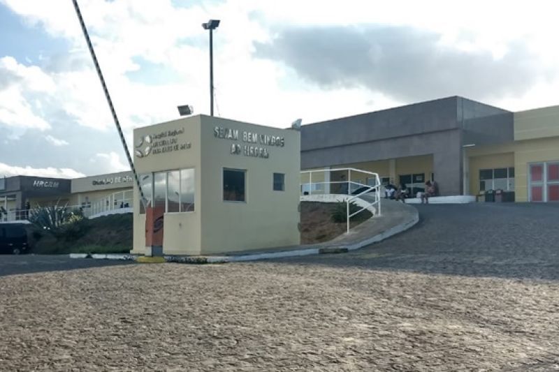 Homem muito alterado agride enfermeira em hospital de Santana do Ipanema