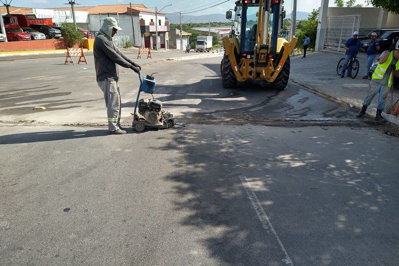 Prefeitura de Delmiro Gouveia inicia troca de semáforos antigos e instalação de novos