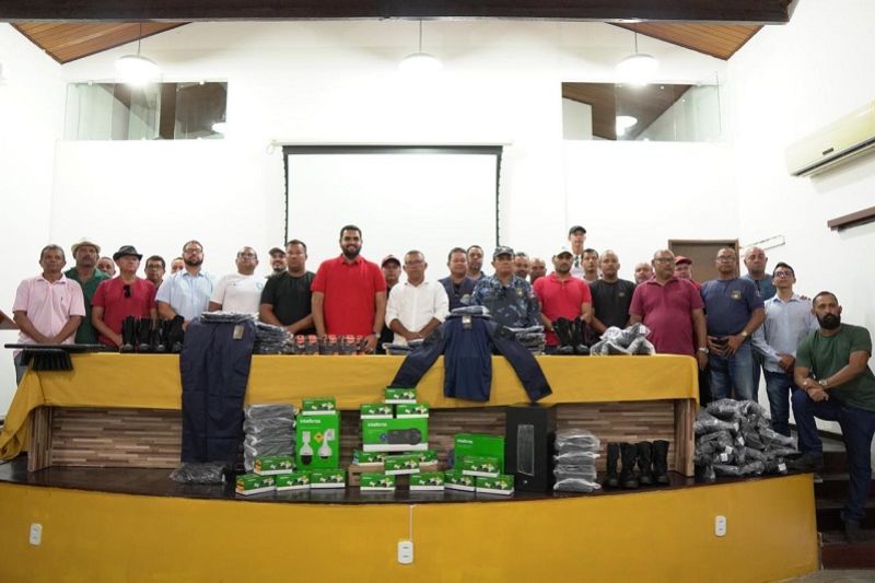 Prefeitura de Piranhas entrega novos uniformes e equipamentos à Guarda Municipal
