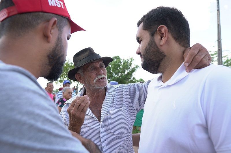 920 famílias de Piranhas são contempladas com nova entrega de cestas básicas