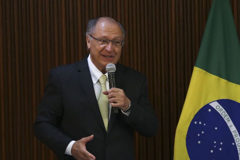 Reforma tributária elevará arrecadação de municípios, diz Alckmin