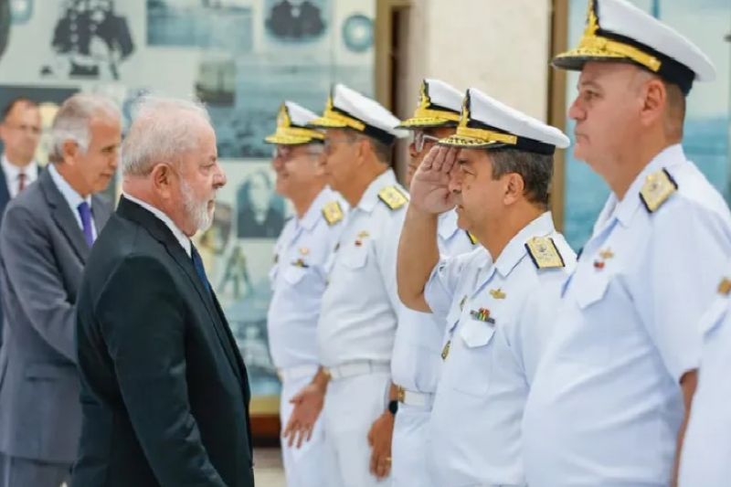 Após reunião com cúpula da Marinha, Lula terá encontros com Aeronáutica e Exército