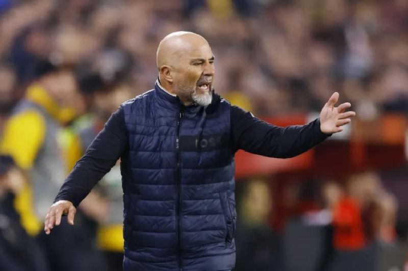 Sevilla anuncia demissão de Sampaoli