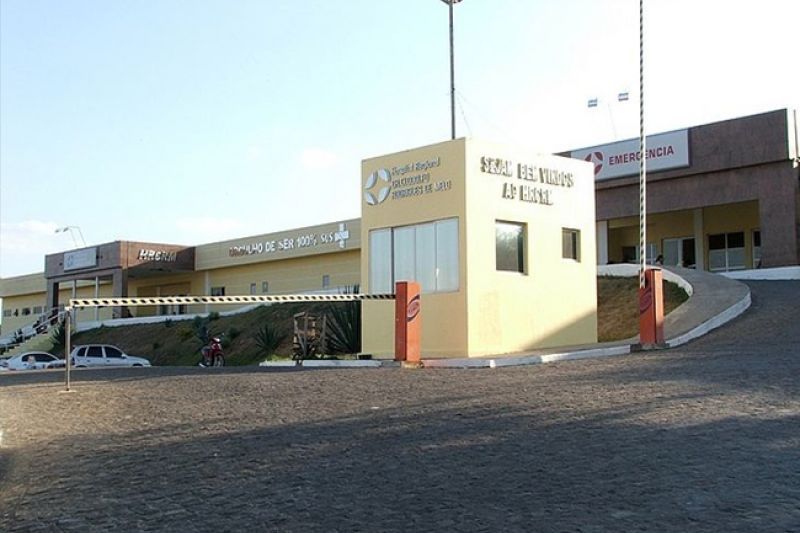 Homem é hospitalizado após ser atingido por disparo de arma de fogo em Santana do Ipanema