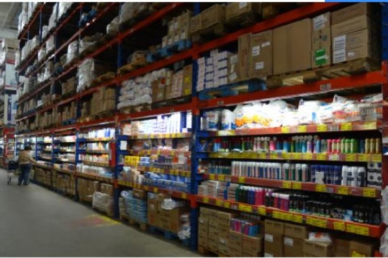 Alta dos alimentos faz consumidores preferirem atacarejos para economizar