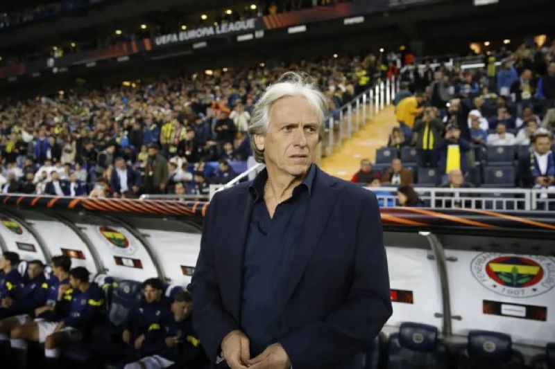 Em áudio vazado, Jorge Jesus admite contato do Flamengo
