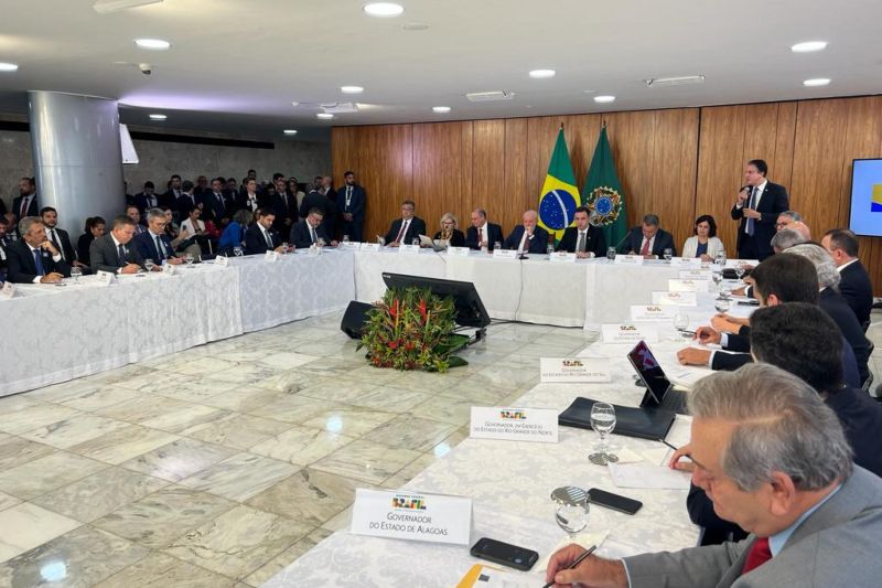 Em Brasília, vice-governador de Alagoas discute segurança nas escolas com presidente Lula