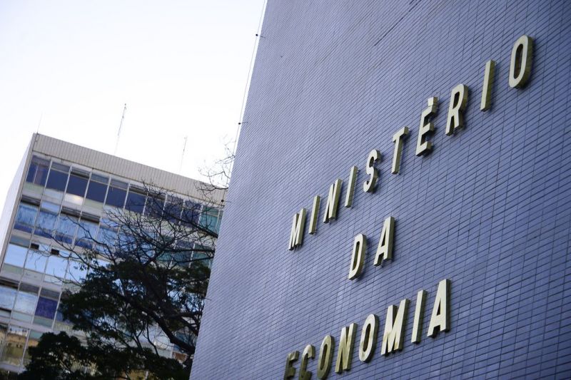 Arrecadação federal atinge R$ 171,06 bilhões em março, diz Receita